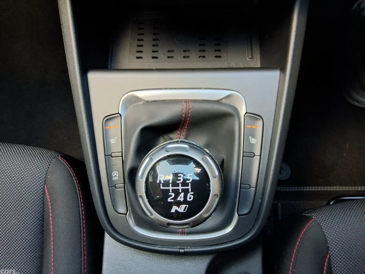 Hyundai KONA SUV, Petrol, 2022, Grey