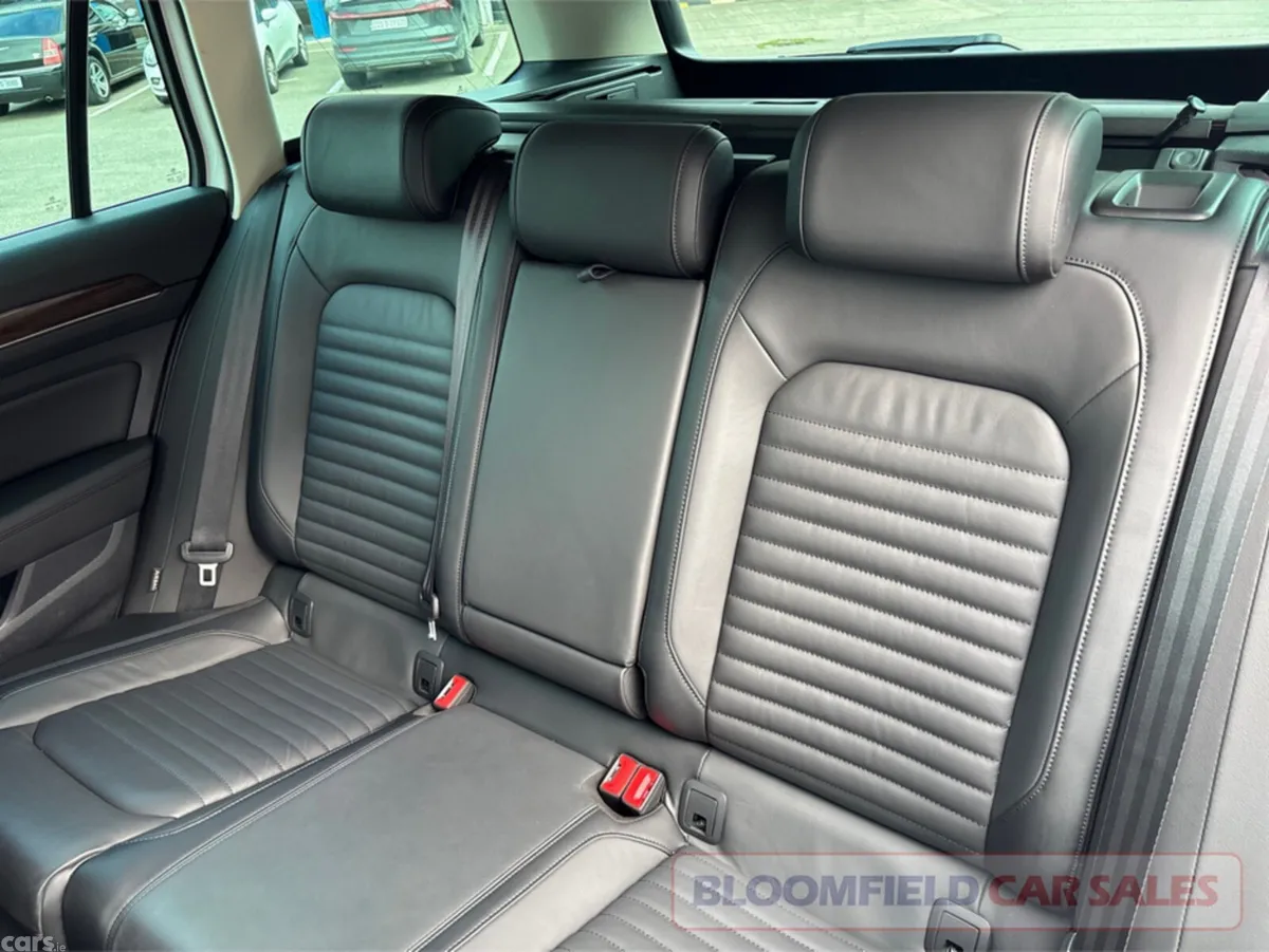 Volkswagen Passat Estate, Diesel, 2018, White