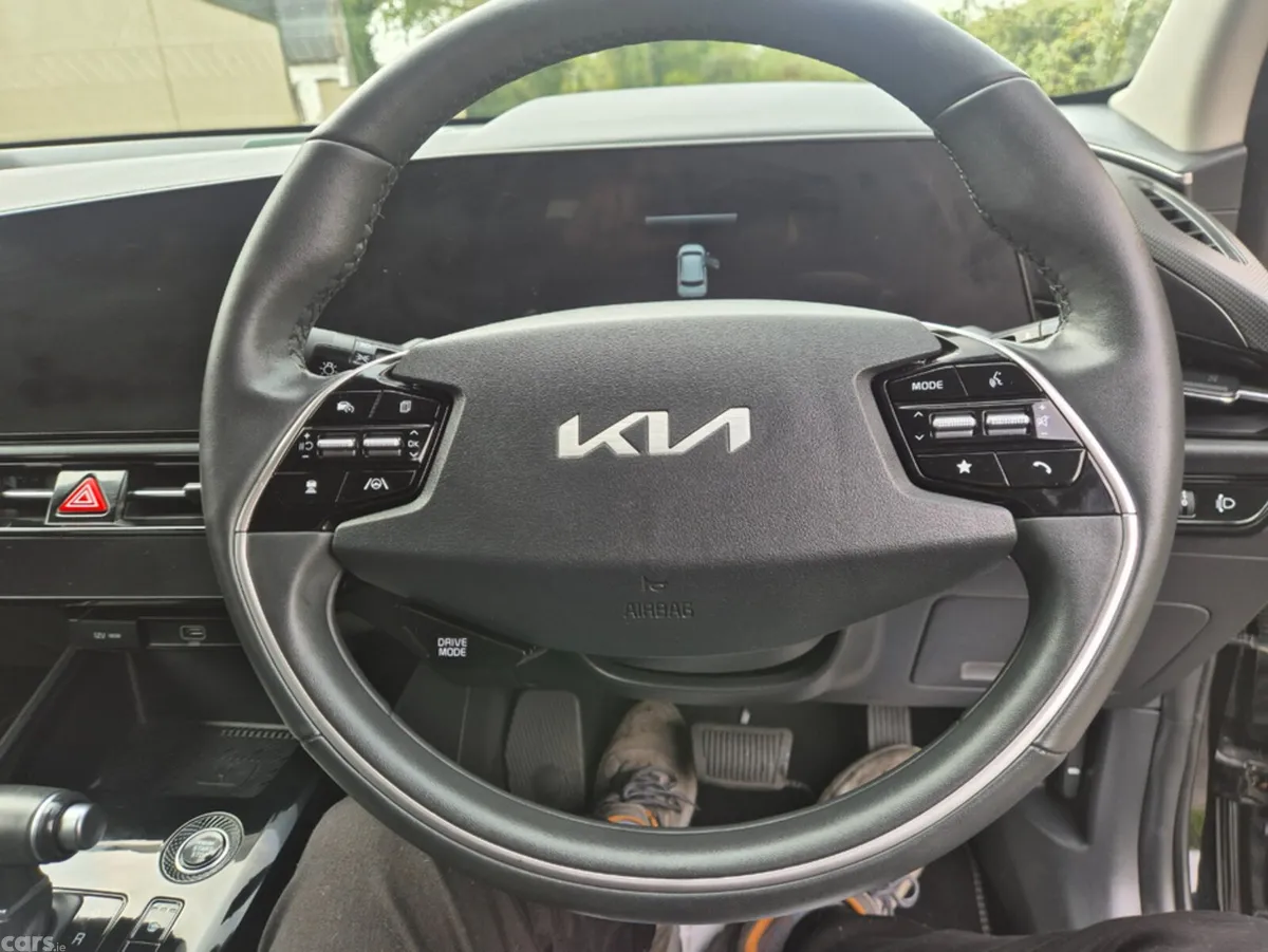 Kia Niro MPV, Petrol Plug-in Hybrid, 2023, Black