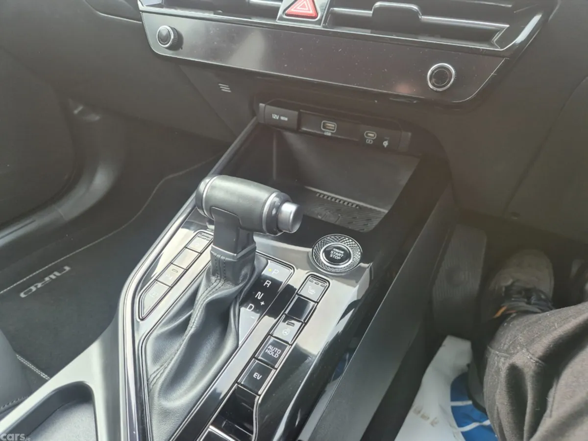Kia Niro MPV, Petrol Plug-in Hybrid, 2023, Black