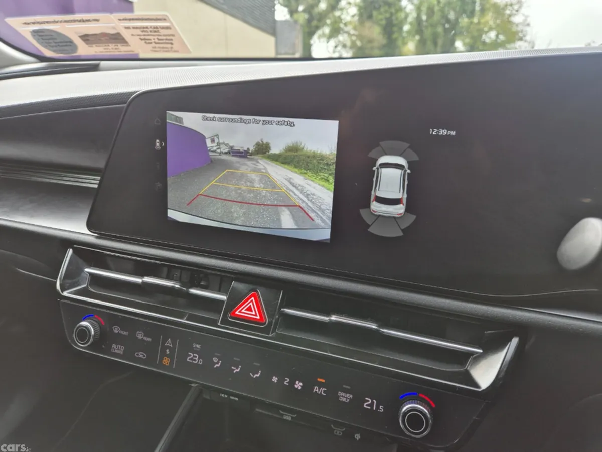 Kia Niro MPV, Petrol Plug-in Hybrid, 2023, Black