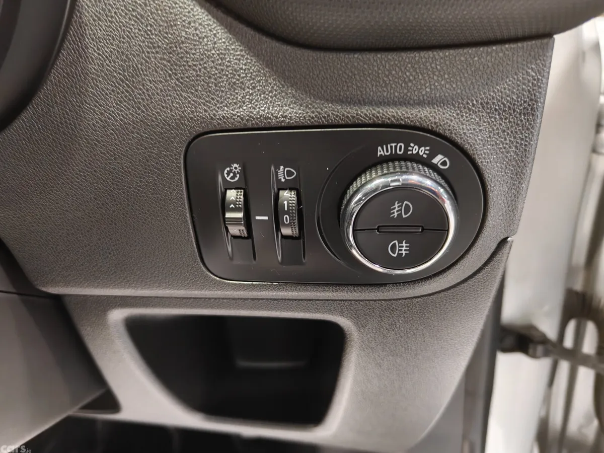 Opel Crossland X SUV, Petrol, 2018, Grey