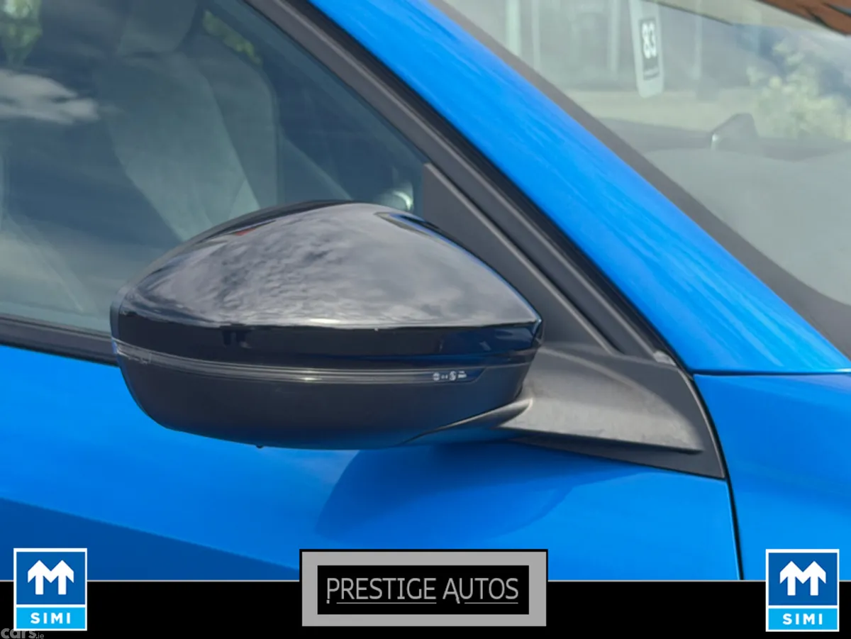 Peugeot 208 Hatchback, Petrol, 2021, Blue