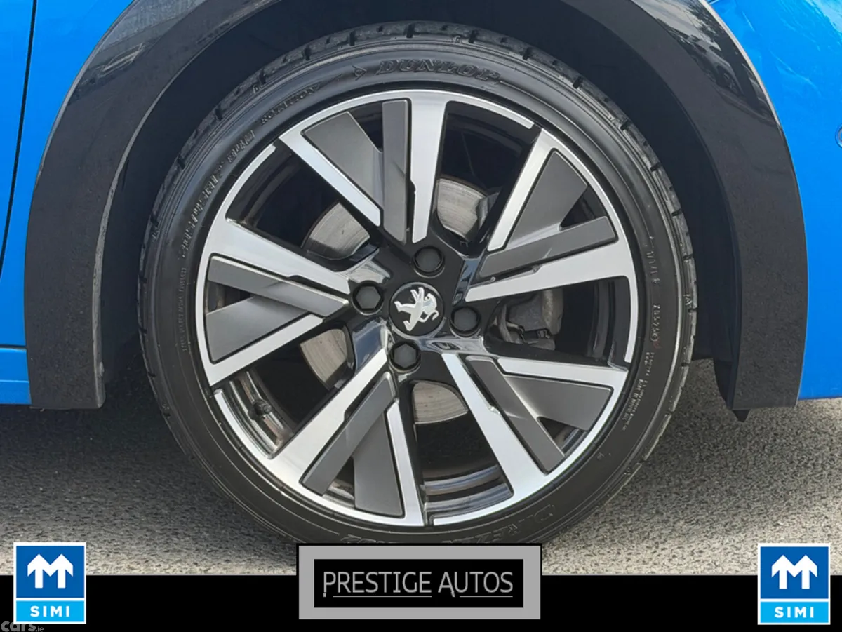 Peugeot 208 Hatchback, Petrol, 2021, Blue