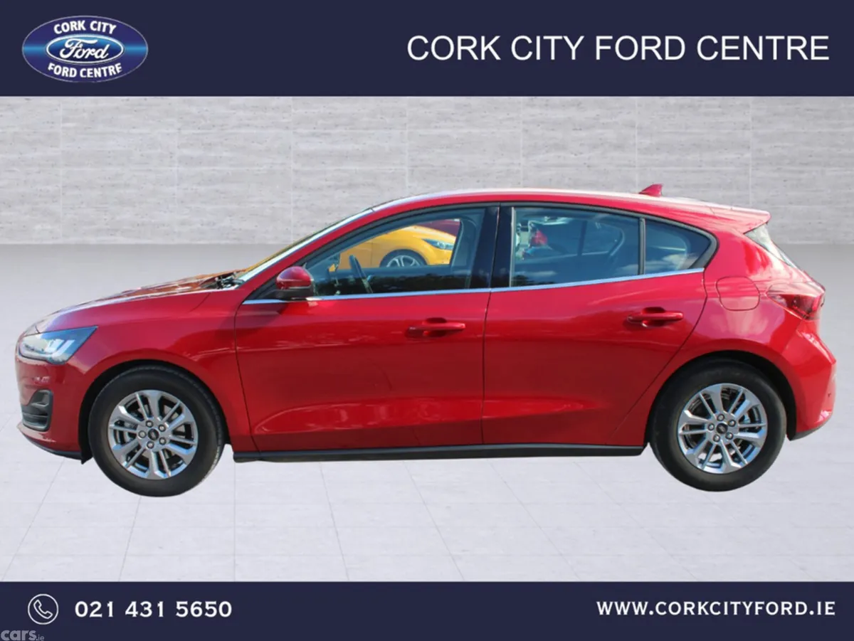 Ford Focus Hatchback, Petrol, 2026, Red