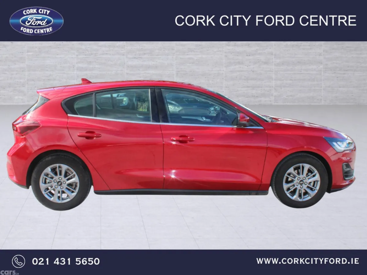 Ford Focus Hatchback, Petrol, 2026, Red