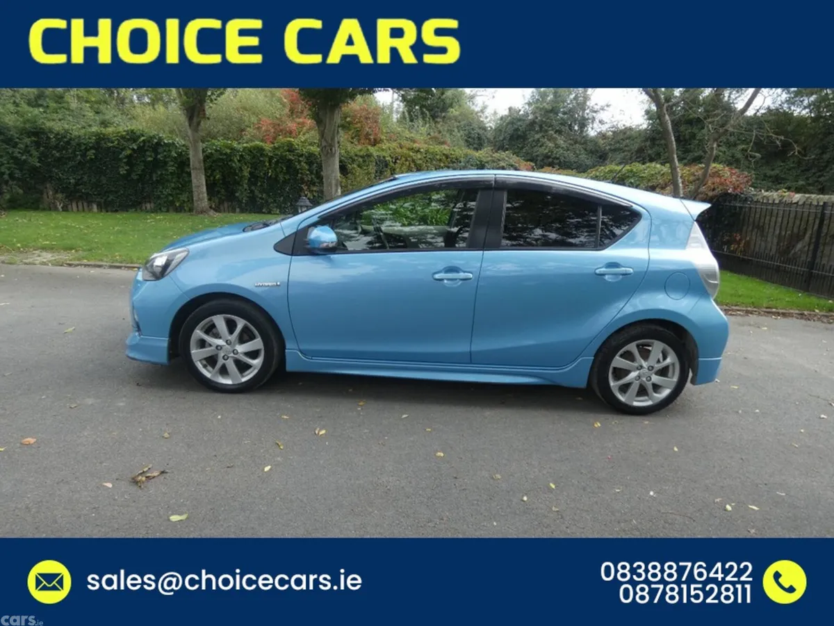 Toyota Aqua Hatchback, Petrol Hybrid, 2012, Blue