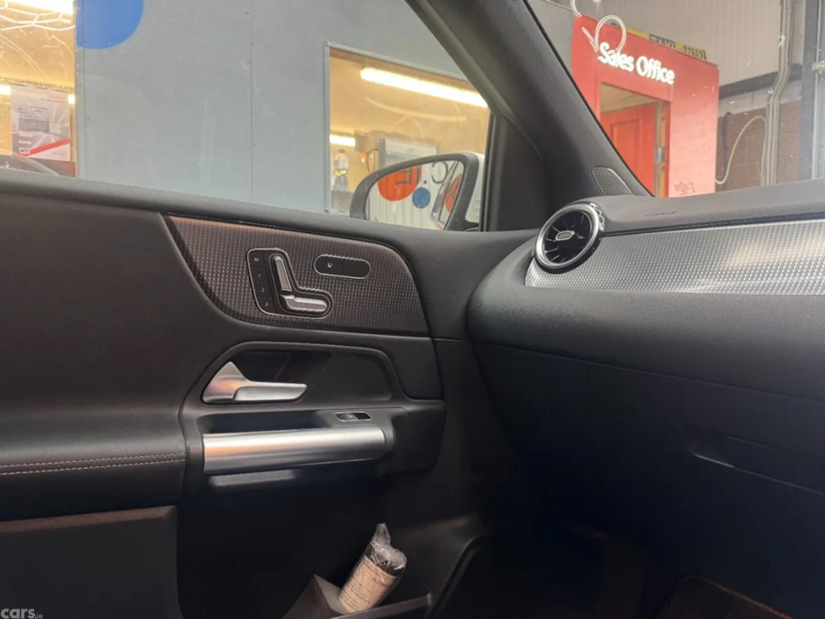 Mercedes-Benz B-Class Hatchback, Diesel, 2020, White