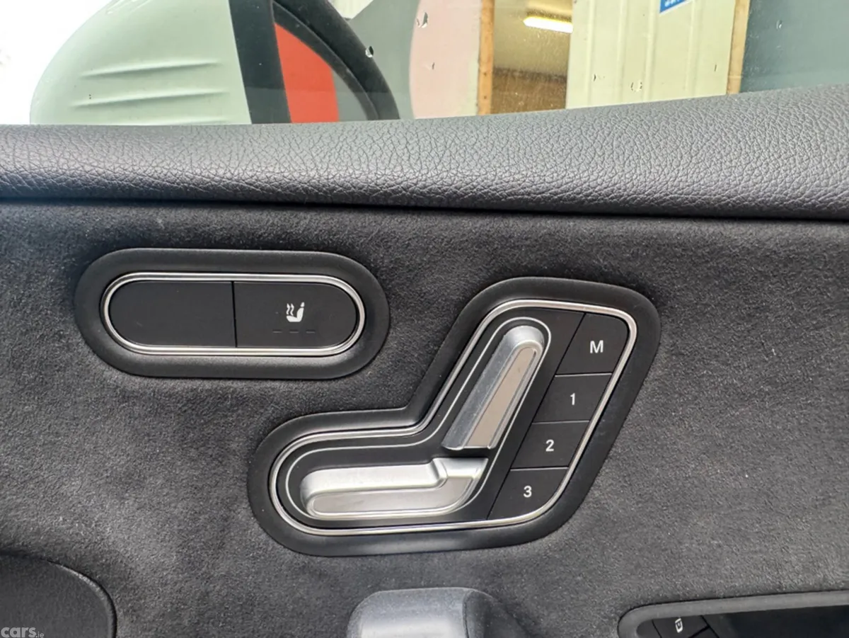 Mercedes-Benz A-Class Hatchback, Petrol, 2019, White