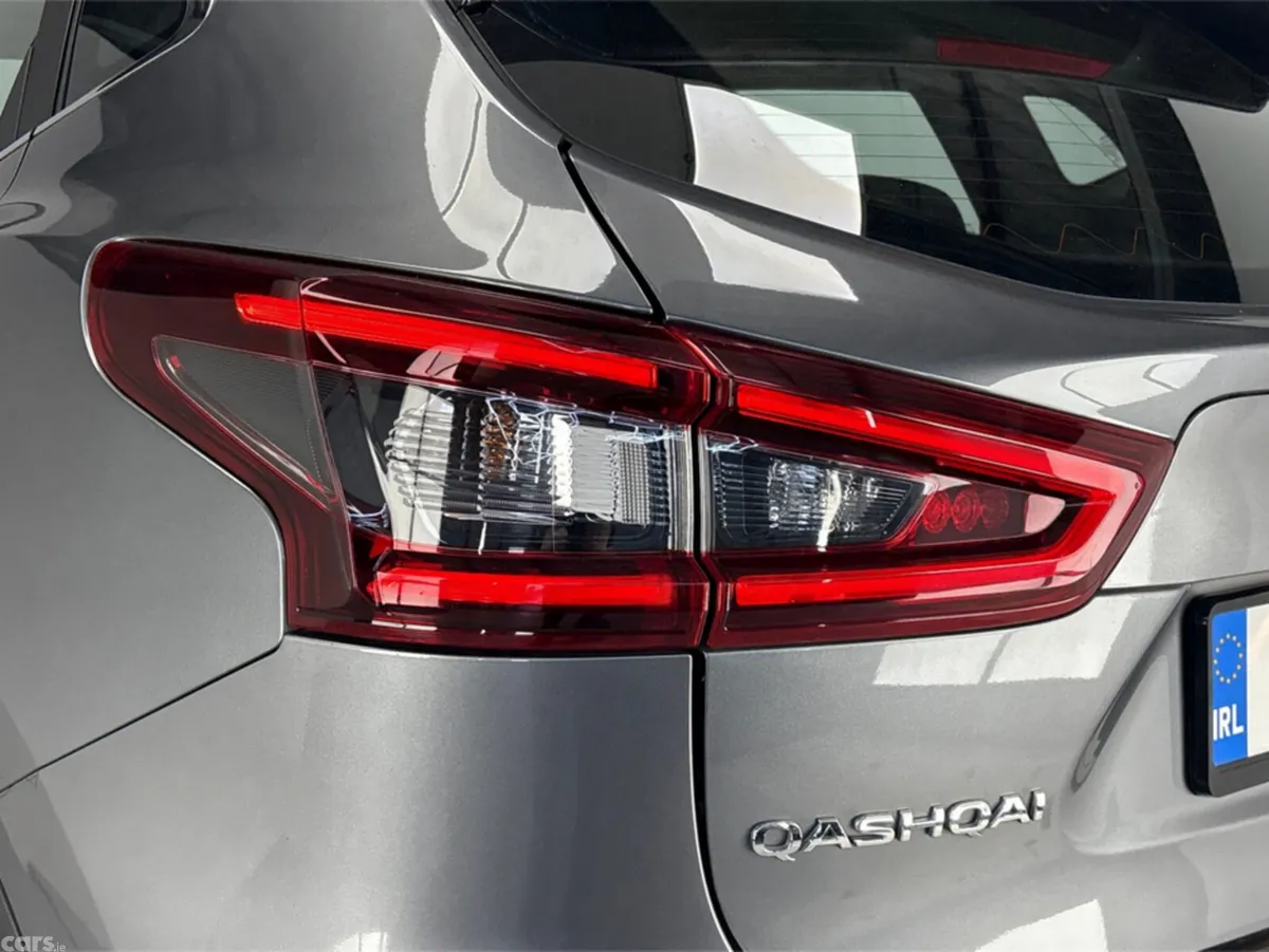 Nissan Qashqai MPV, Petrol, 2020, Grey