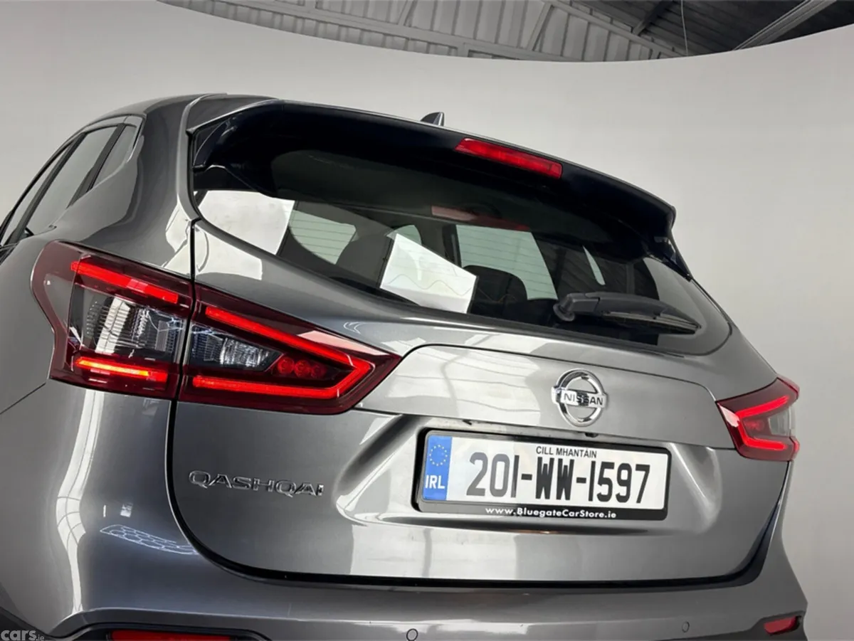 Nissan Qashqai MPV, Petrol, 2020, Grey