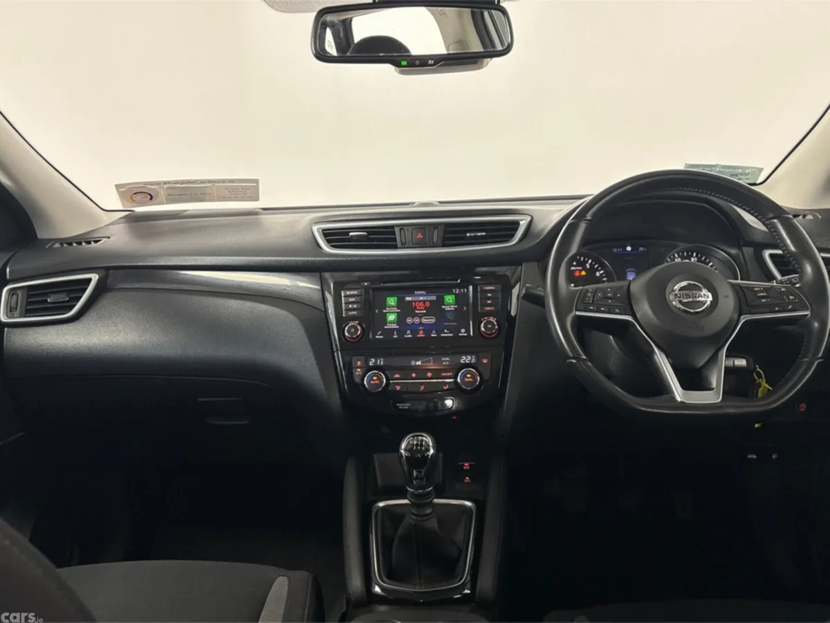 Nissan Qashqai MPV, Petrol, 2020, Grey