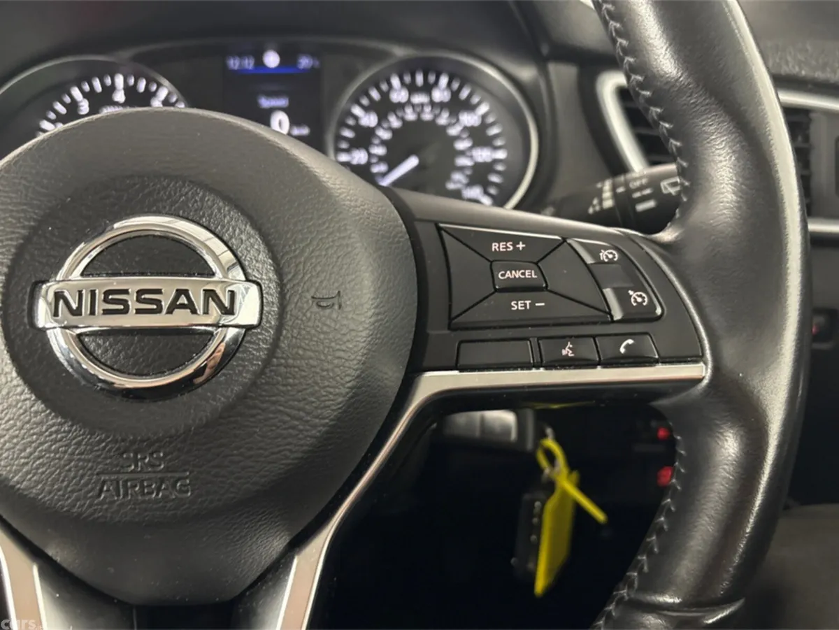 Nissan Qashqai MPV, Petrol, 2020, Grey
