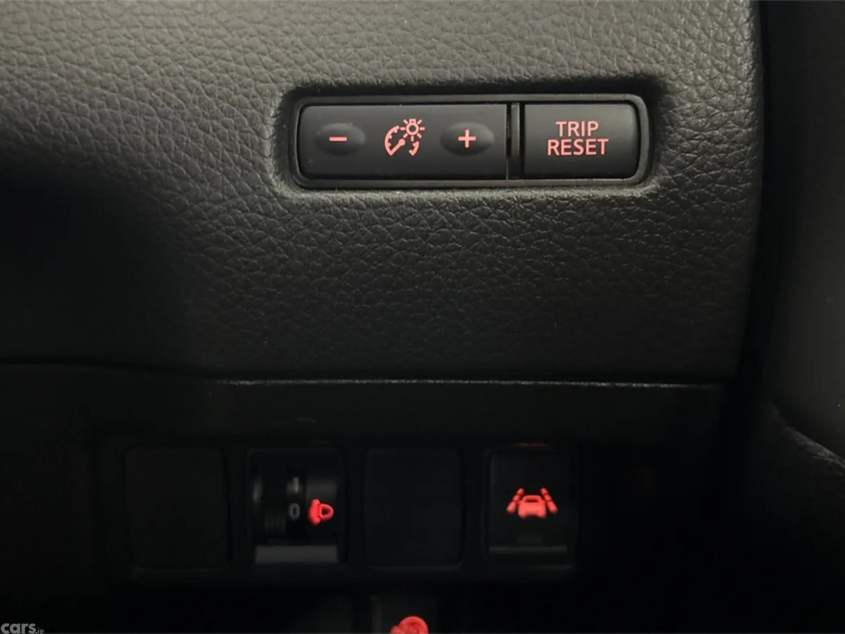 Nissan Qashqai MPV, Petrol, 2020, Grey