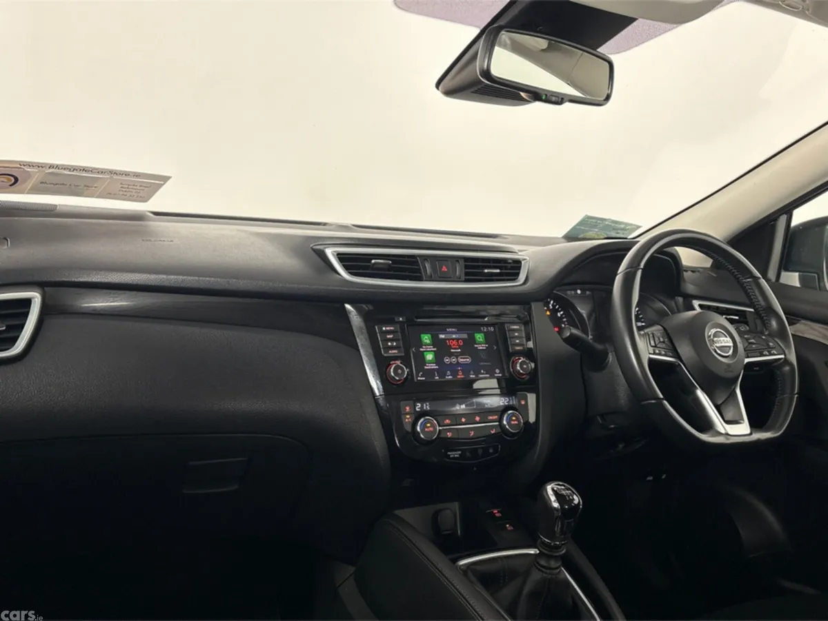 Nissan Qashqai MPV, Petrol, 2020, Grey