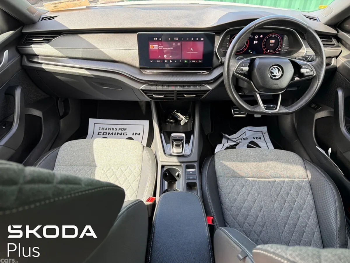 Skoda Octavia Hatchback, Diesel, 2025, White
