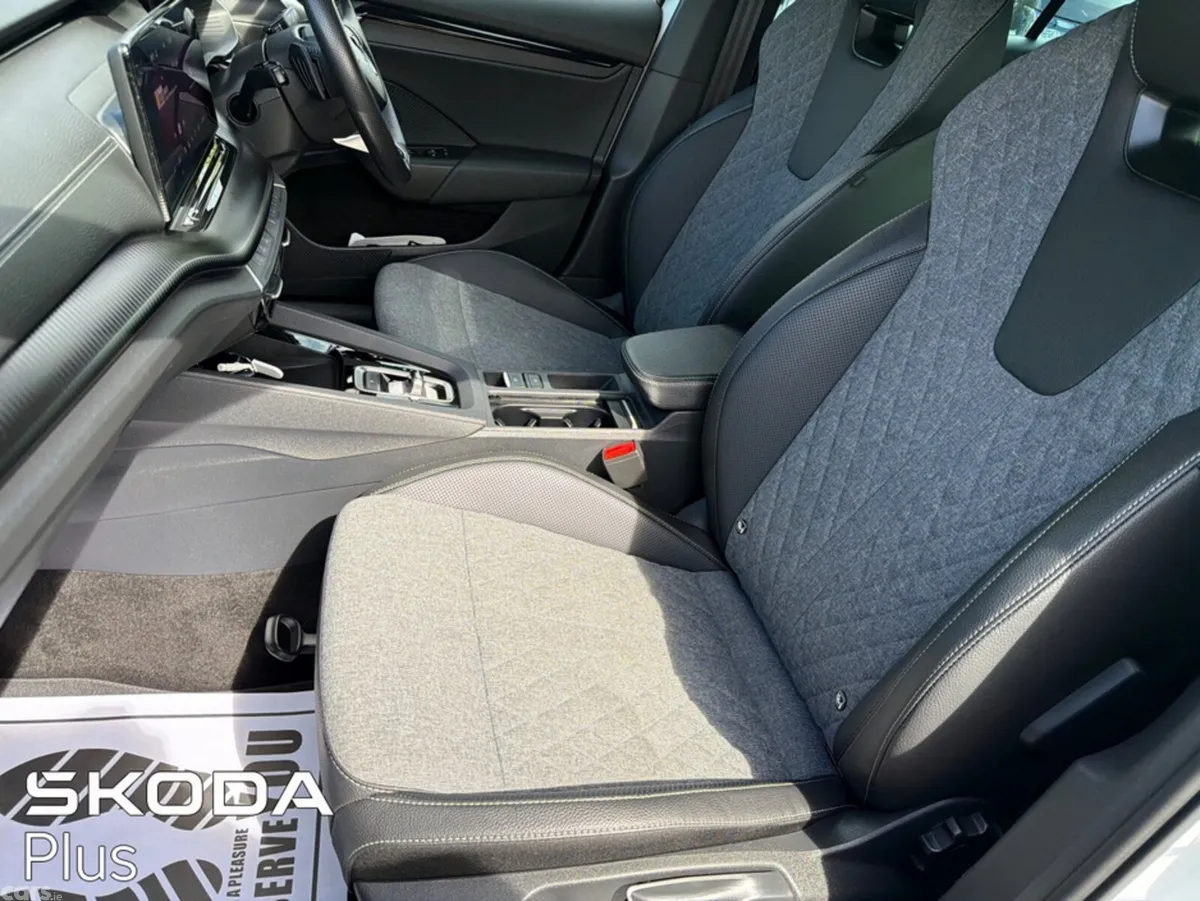 Skoda Octavia Hatchback, Diesel, 2025, White