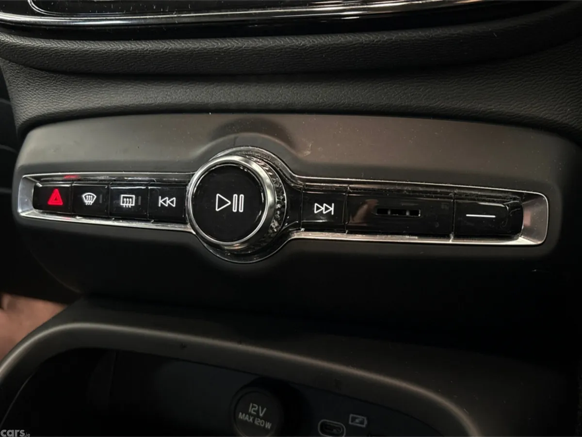 Volvo XC40 Estate, Electric, 2023, Black