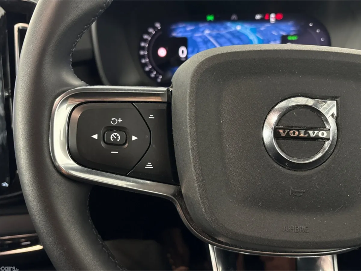 Volvo XC40 Estate, Electric, 2023, Black