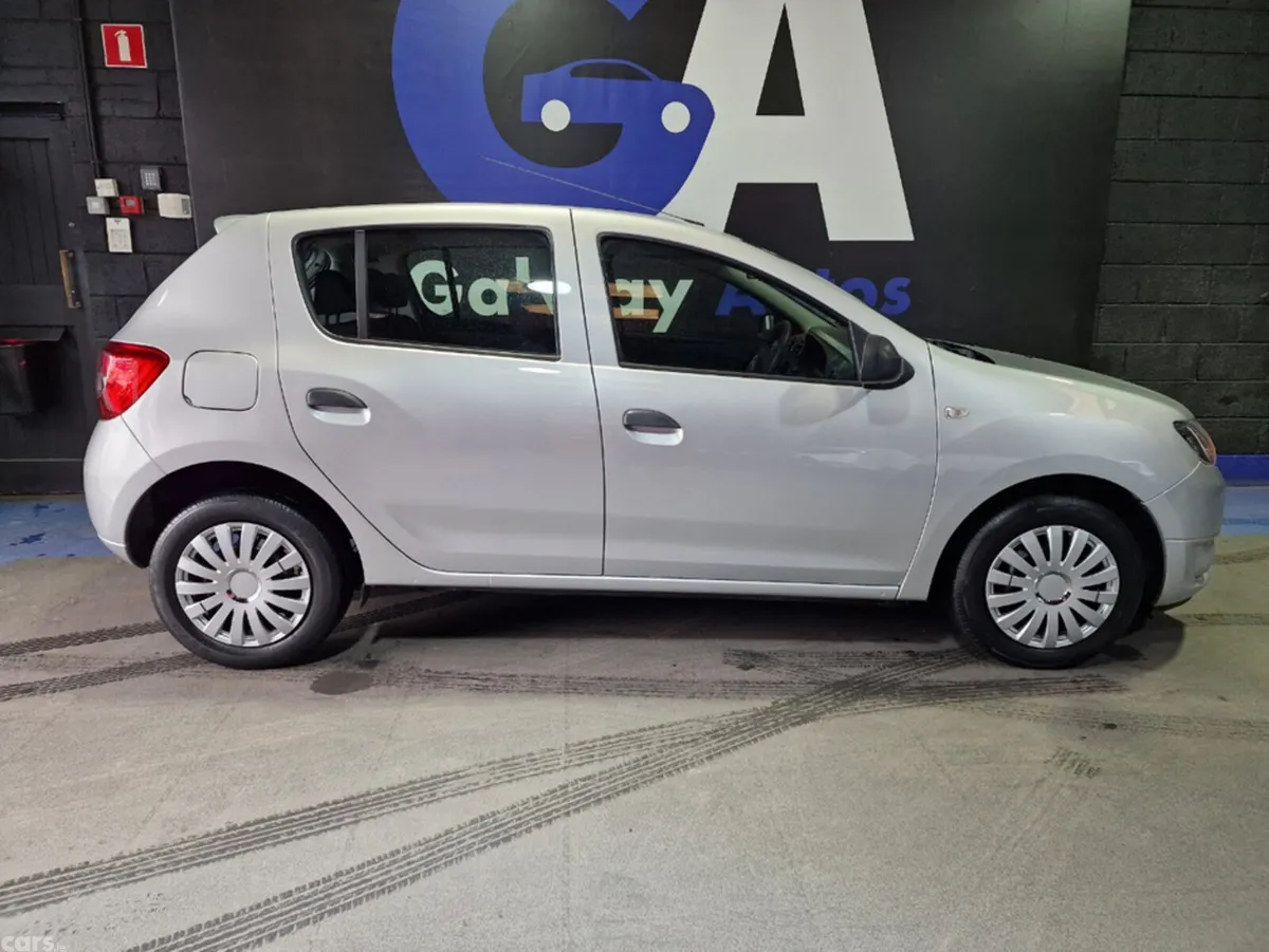 Dacia Sandero Hatchback, Petrol, 2016, Silver