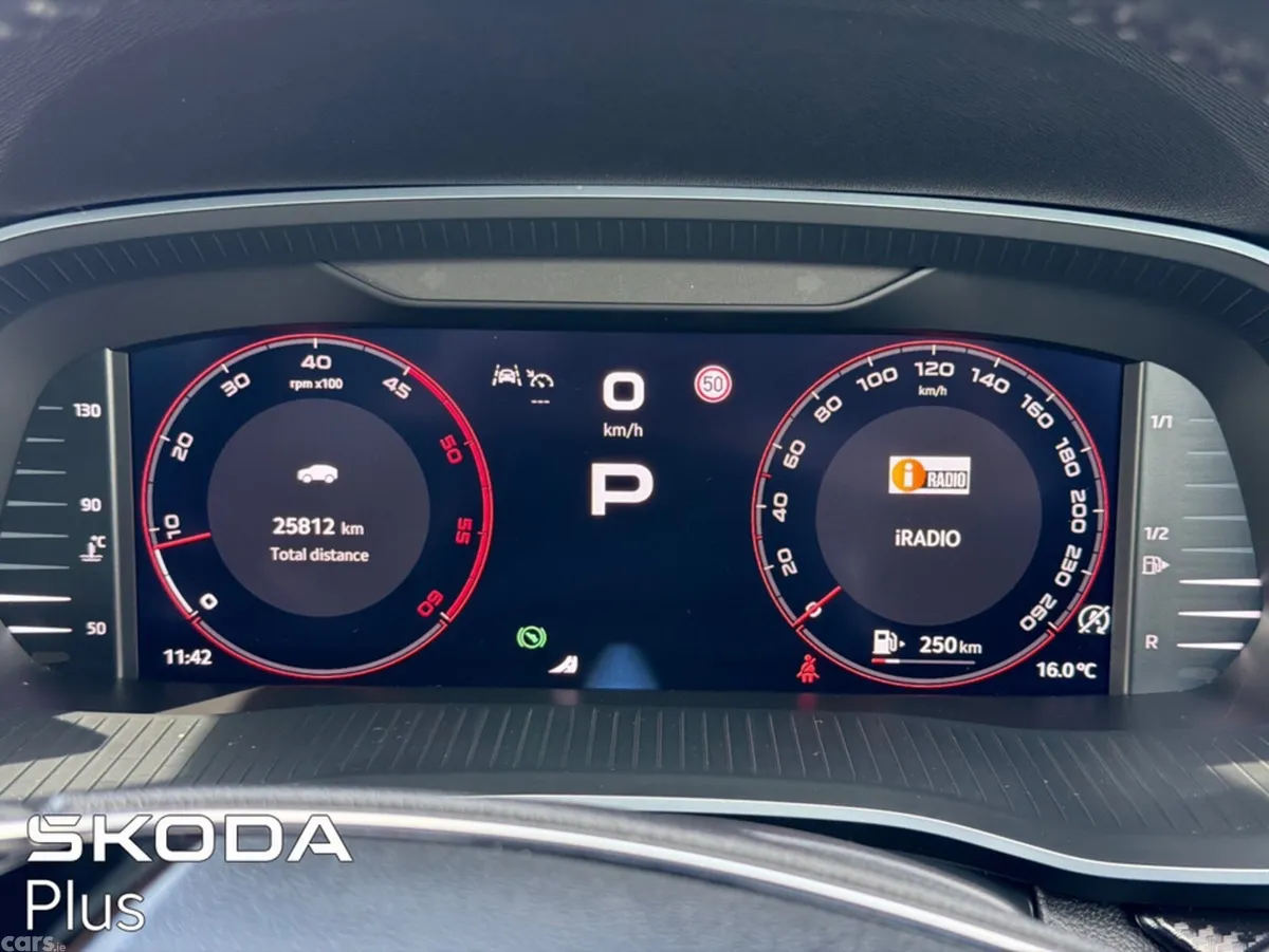 Skoda Octavia Hatchback, Diesel, 2025, White