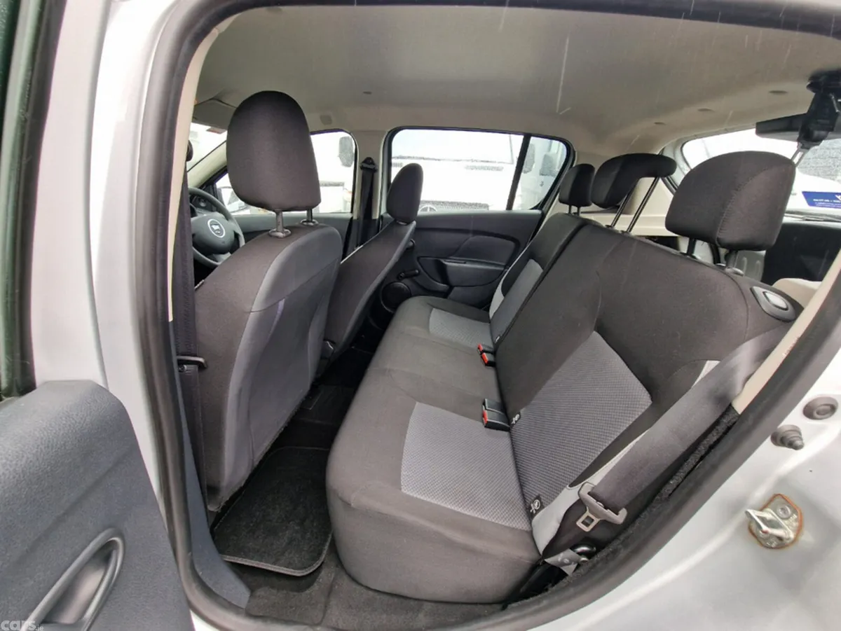 Dacia Sandero Hatchback, Petrol, 2016, Silver