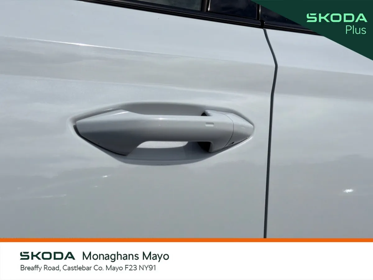 Skoda Octavia Hatchback, Diesel, 2025, White
