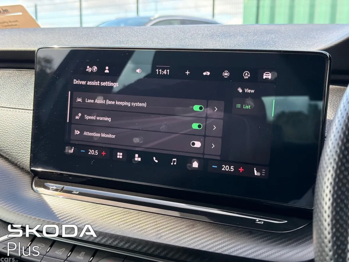 Skoda Octavia Hatchback, Diesel, 2025, White