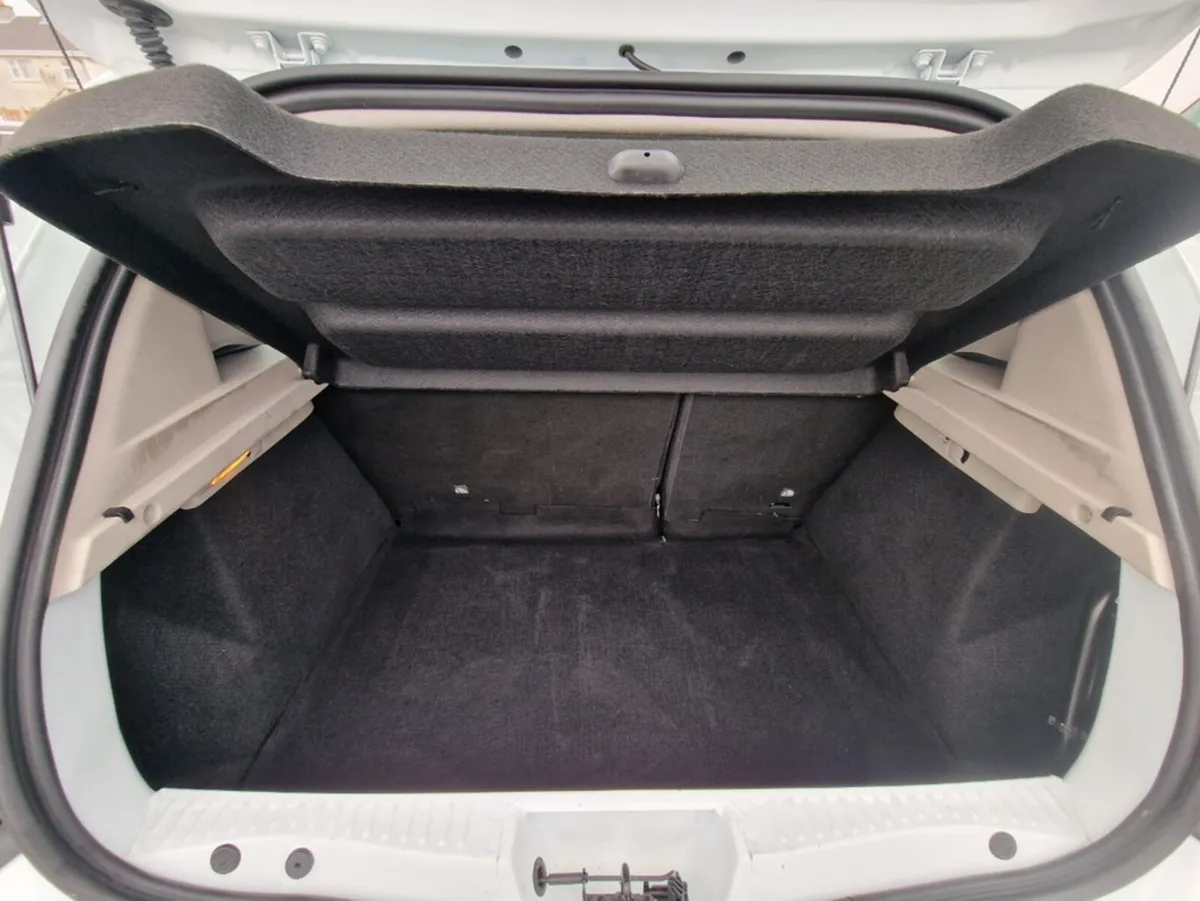 Dacia Sandero Stepway Hatchback, Petrol, 2018, White