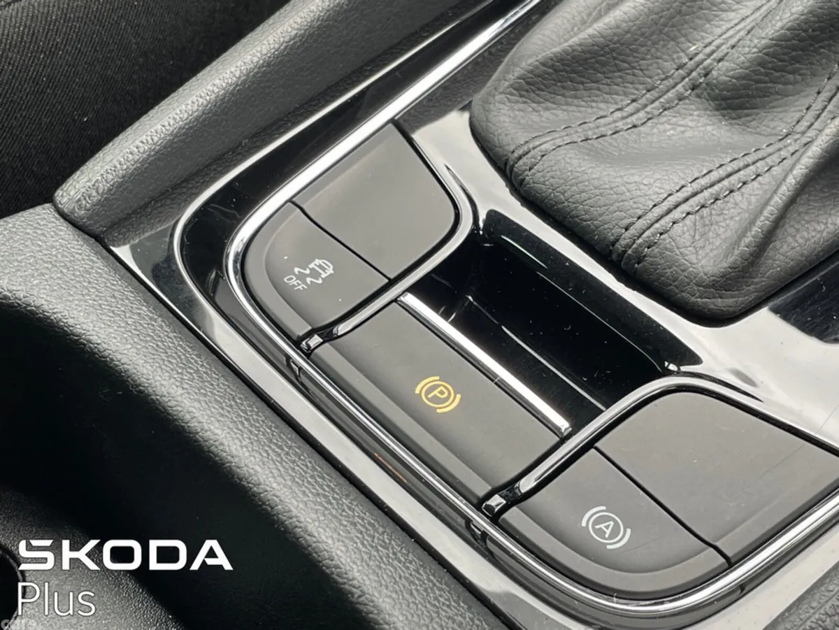Skoda Kodiaq Estate, Diesel, 2023, Grey