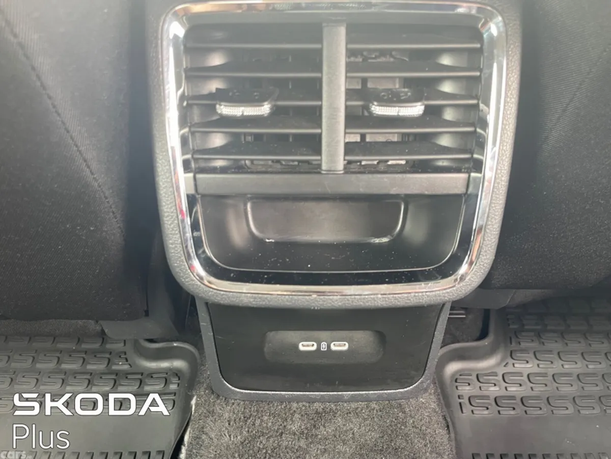 Skoda Octavia Hatchback, Diesel, 2024, Grey