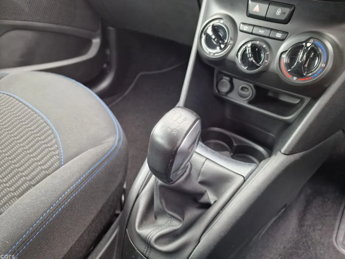 Peugeot 208 Hatchback, Petrol, 2019, Grey
