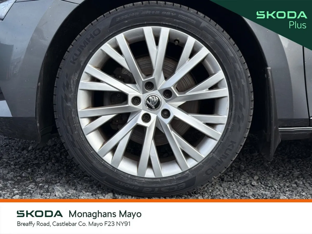 Skoda Superb Hatchback, Diesel, 2024, Grey