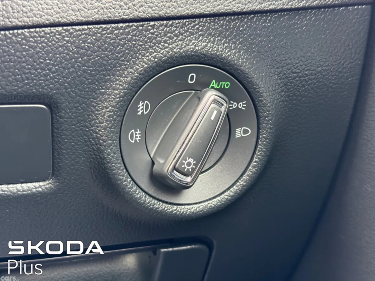 Skoda Superb Hatchback, Diesel, 2024, Grey