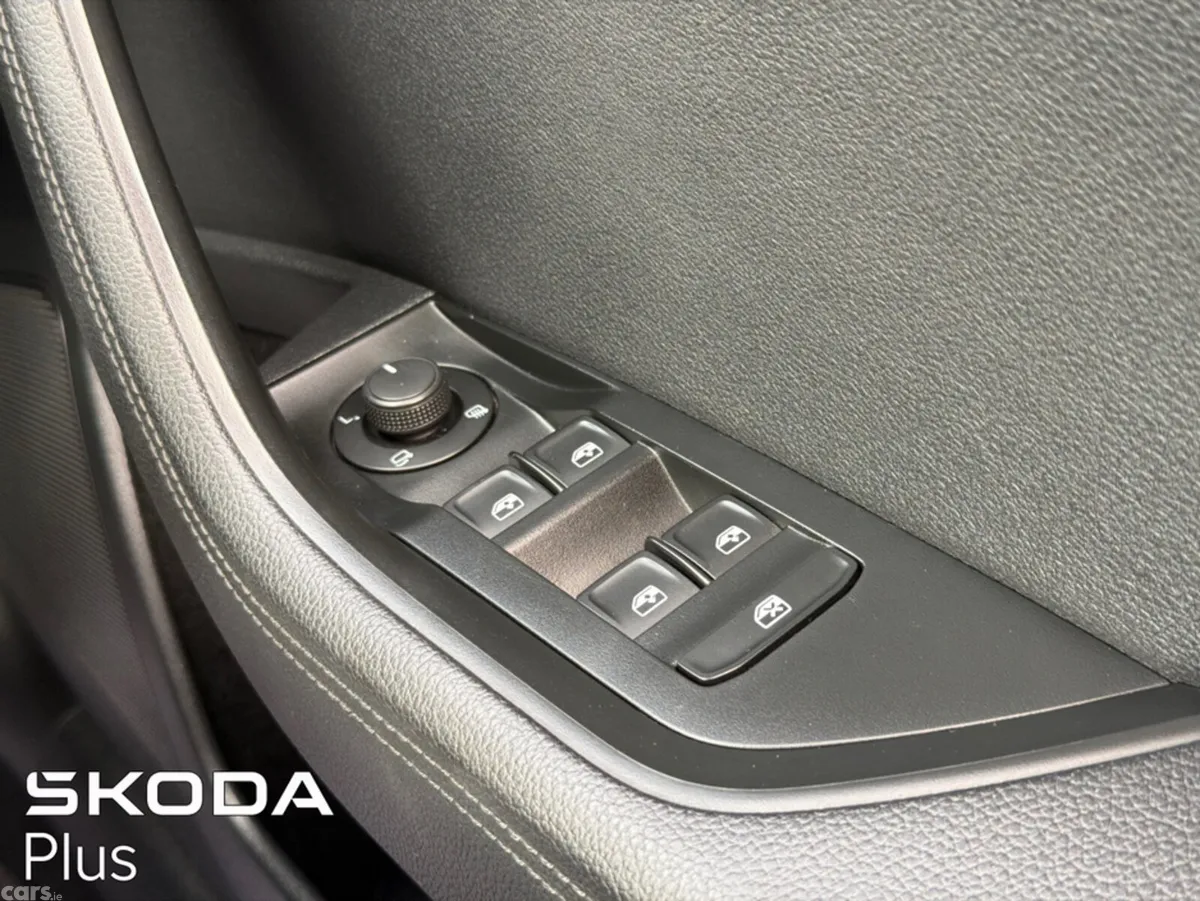 Skoda Superb Hatchback, Diesel, 2024, Grey