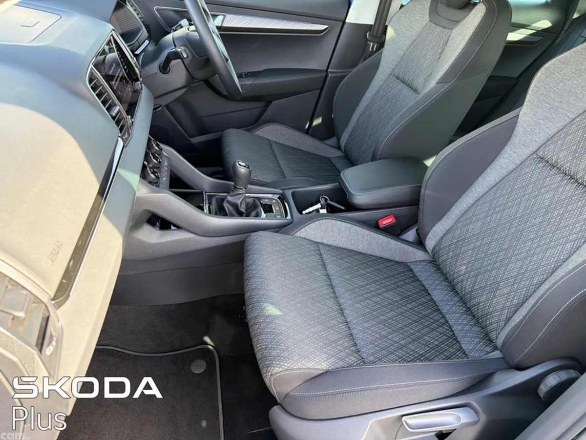 Skoda Karoq SUV, Diesel, 2024, Blue