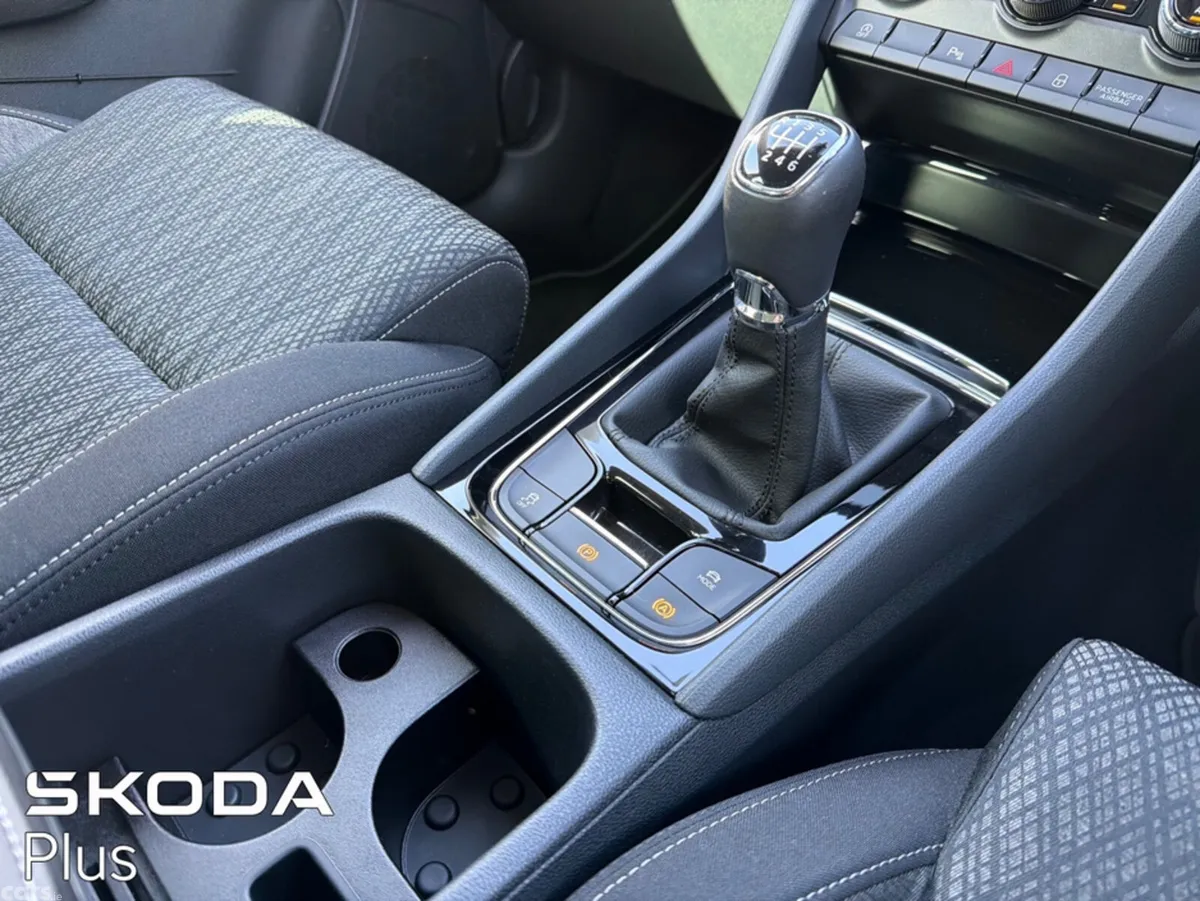 Skoda Karoq SUV, Diesel, 2024, Blue