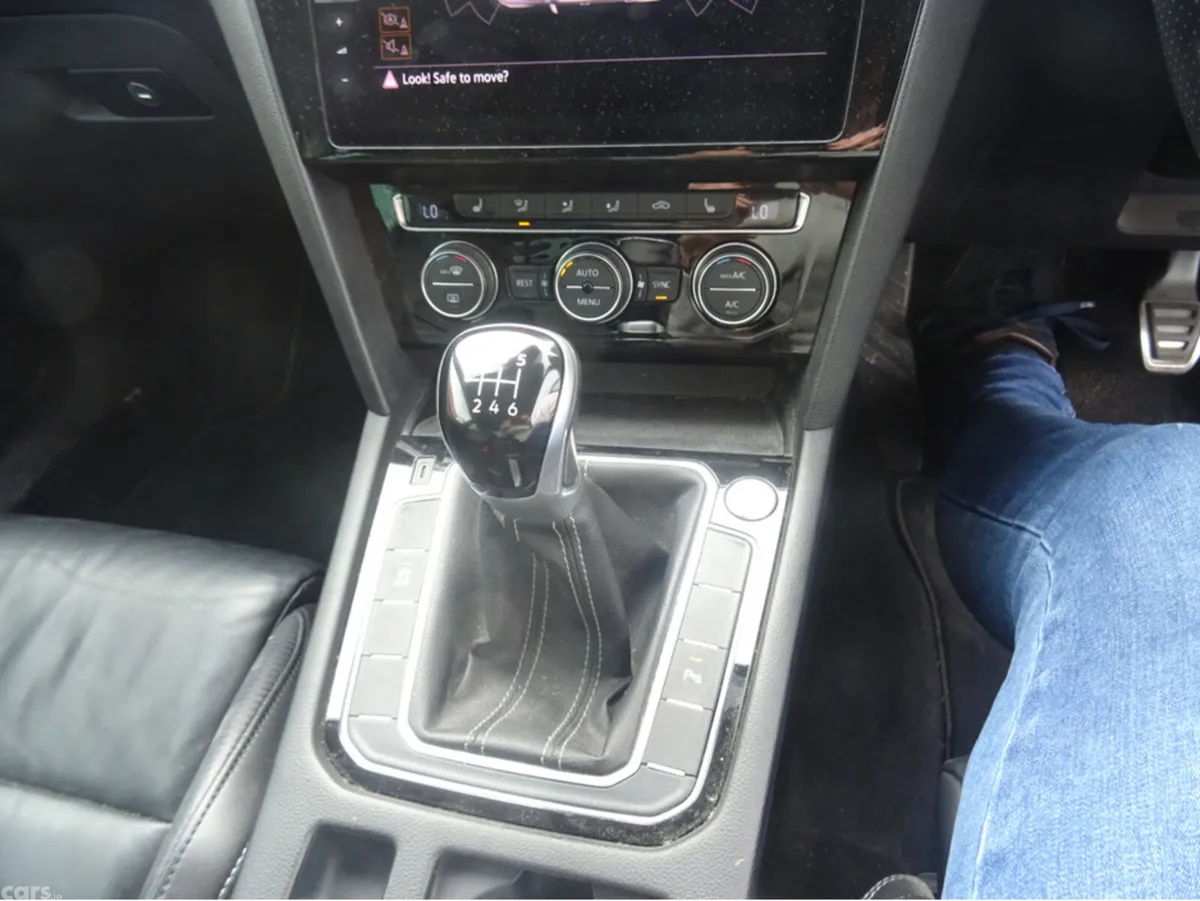 Volkswagen Passat Saloon, Diesel, 2020, Black