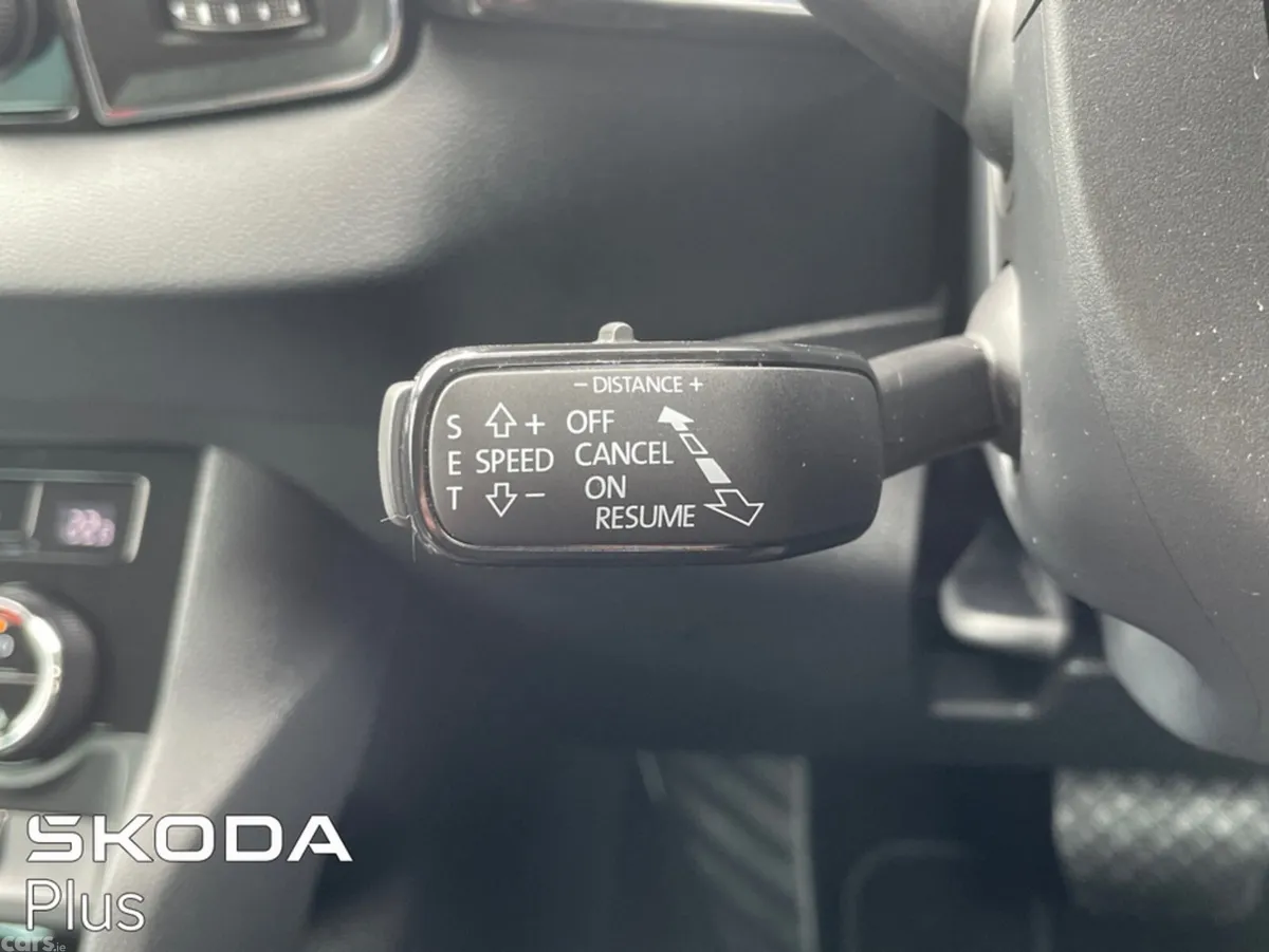 Skoda Karoq SUV, Petrol, 2026, Grey