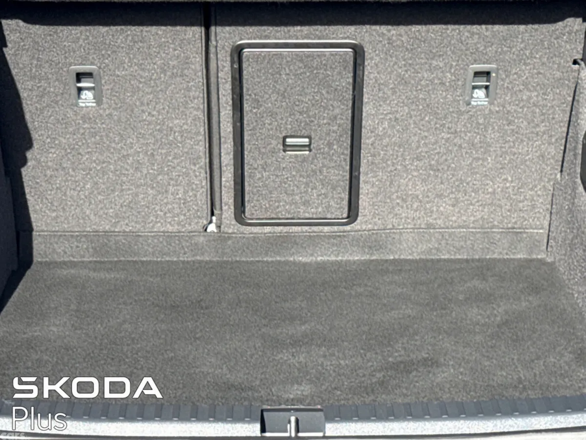 Skoda Karoq SUV, Diesel, 2023, Grey