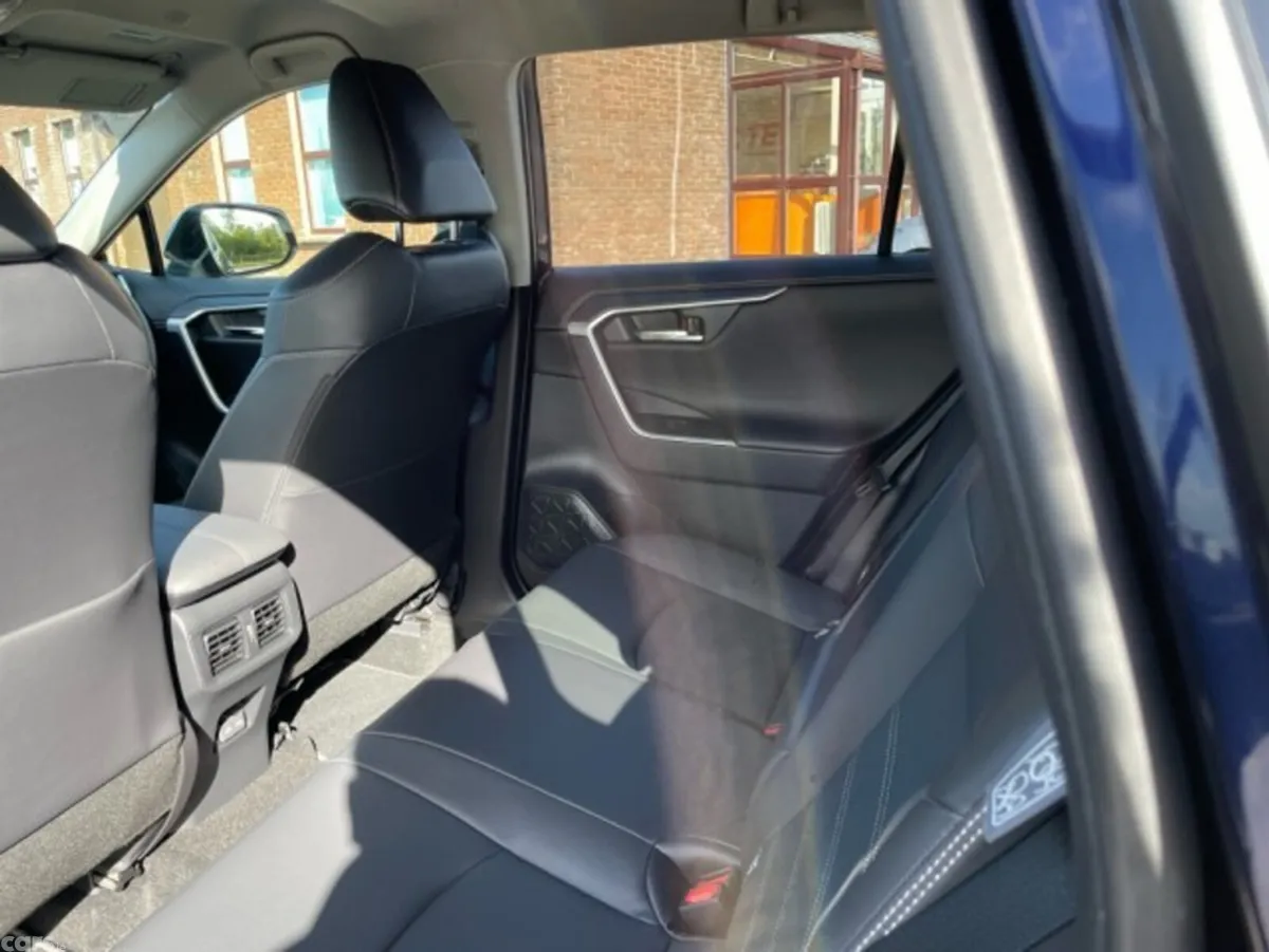 Toyota RAV4 SUV, Petrol Hybrid, 2024, Blue