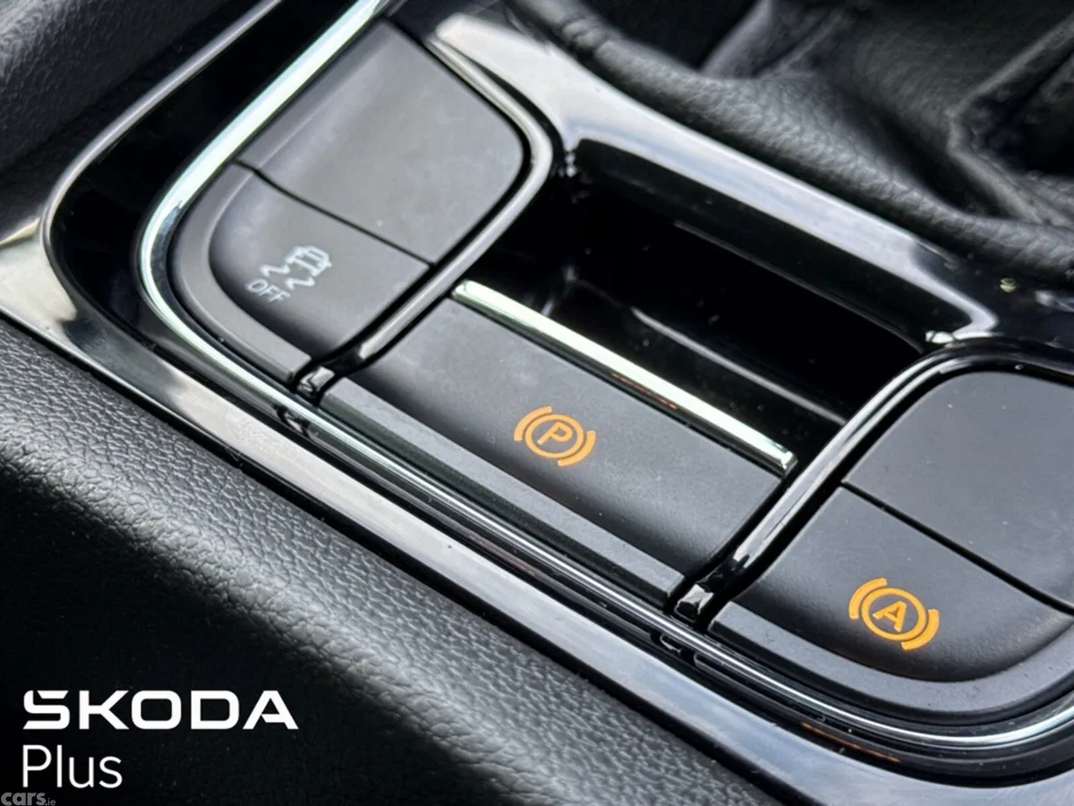 Skoda Karoq SUV, Diesel, 2024, Grey