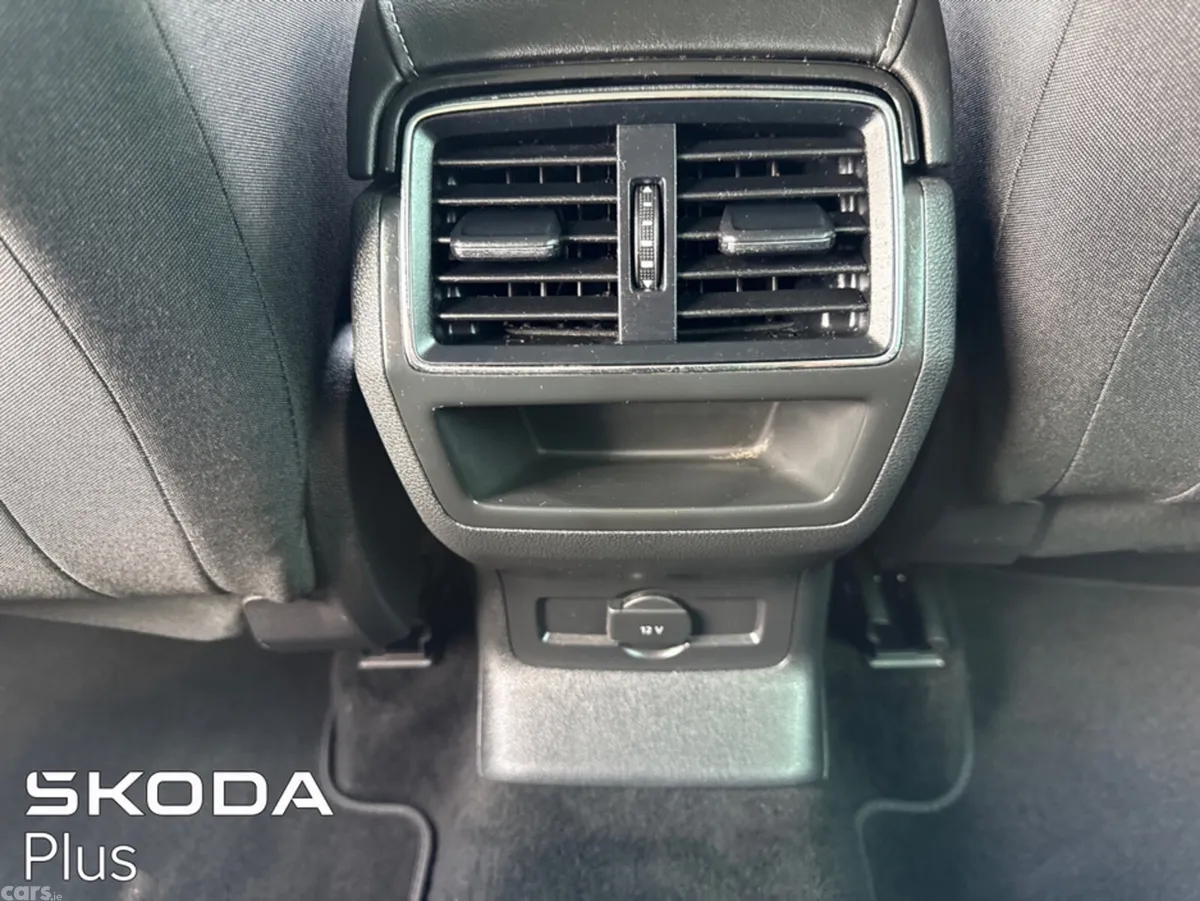 Skoda Karoq SUV, Diesel, 2023, Grey