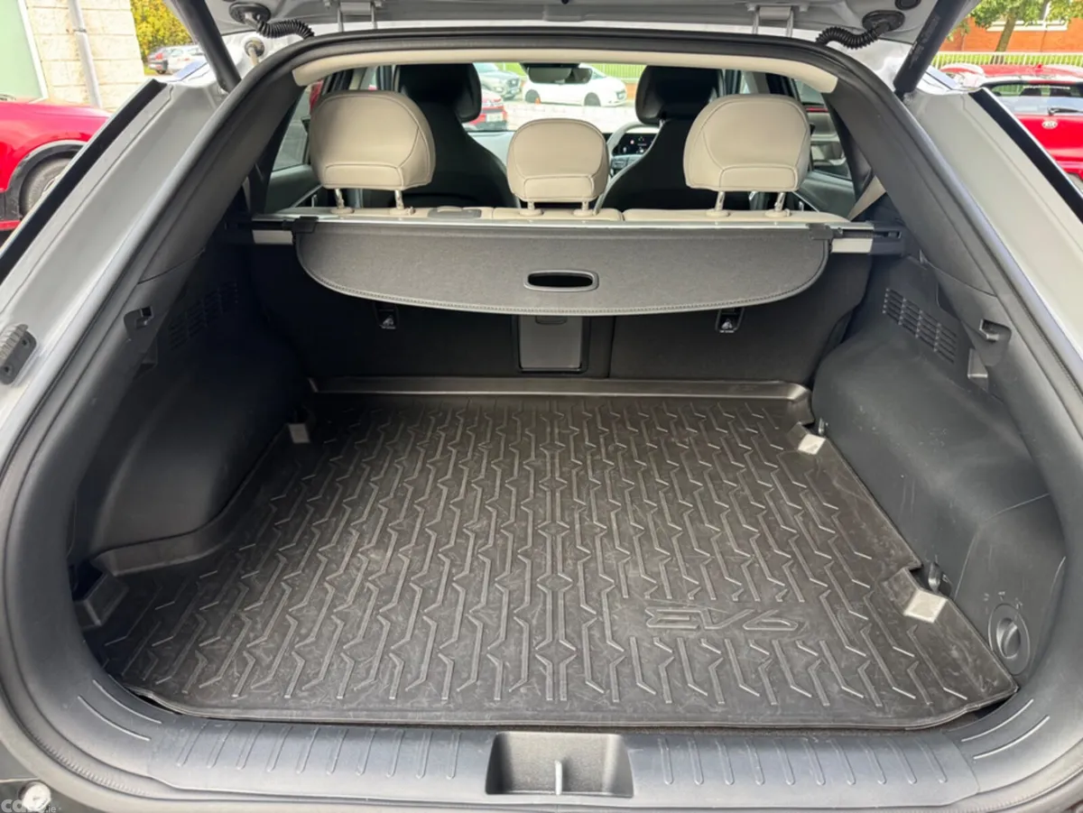 Kia EV6 Hatchback, Electric, 2025, Grey