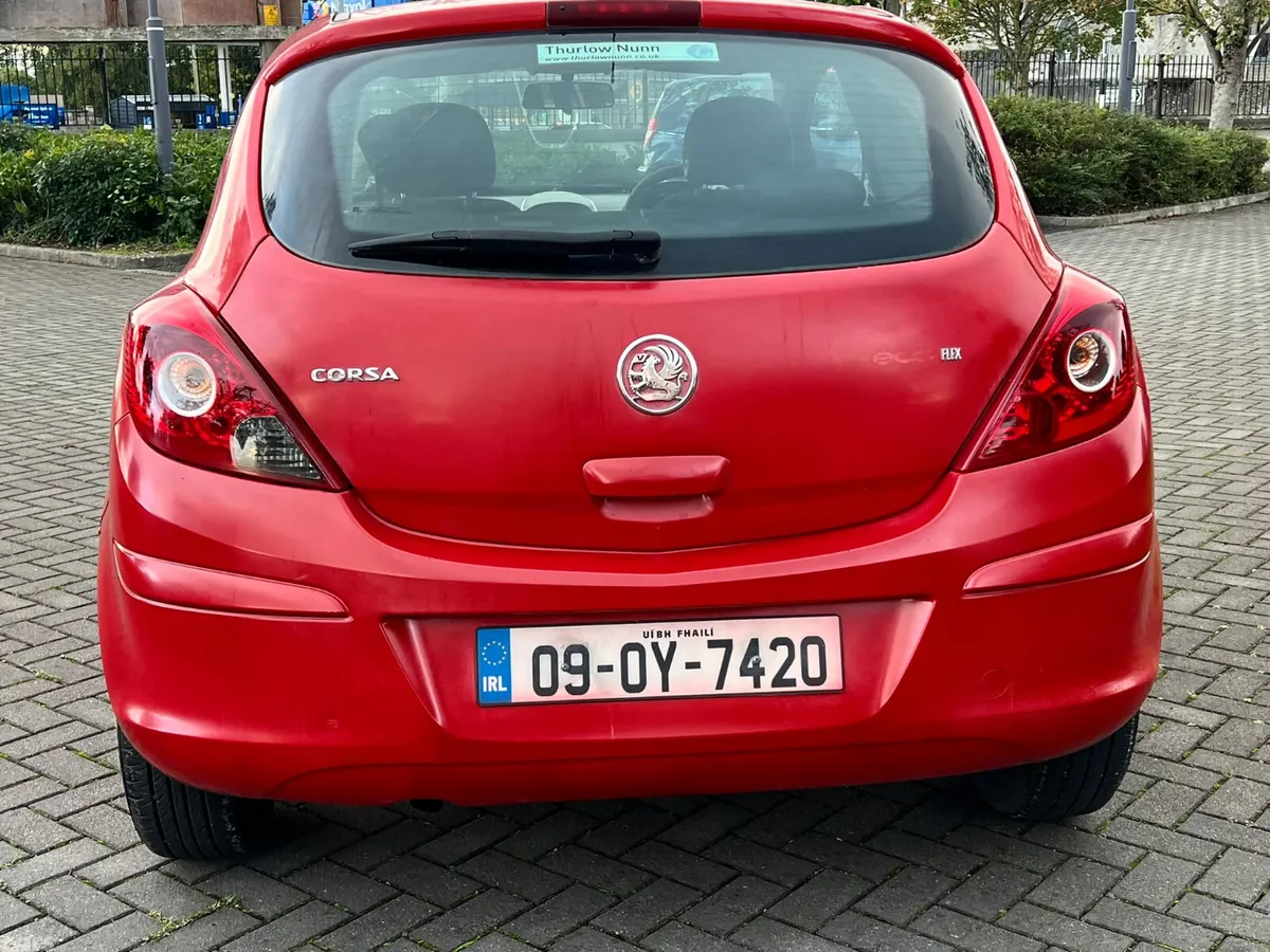 Opel Corsa Hatchback, Diesel, 2009, Red