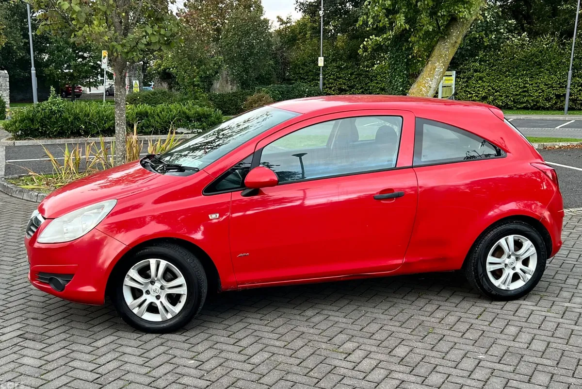 Opel Corsa Hatchback, Diesel, 2009, Red