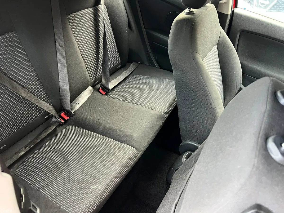 Opel Corsa Hatchback, Diesel, 2009, Red