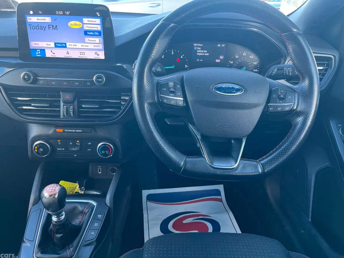 Ford Focus Hatchback, Diesel, 2019, Blue