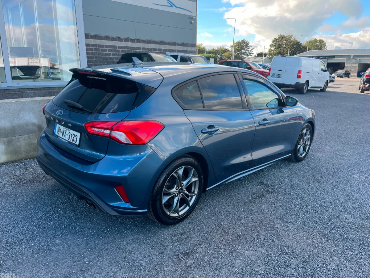 Ford Focus Hatchback, Diesel, 2019, Blue