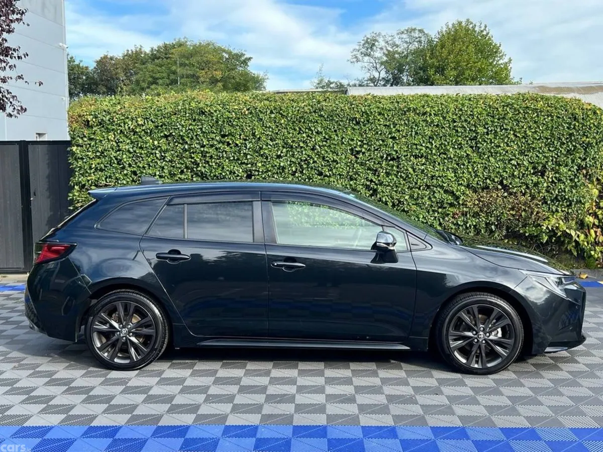 Toyota Corolla Estate, Petrol Hybrid, 2020, Black